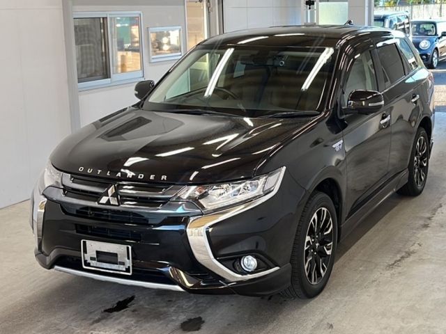 3588 MITSUBISHI OUTLANDER PHEV GG2W 2016 г. (KCAA Minami Kyushu)